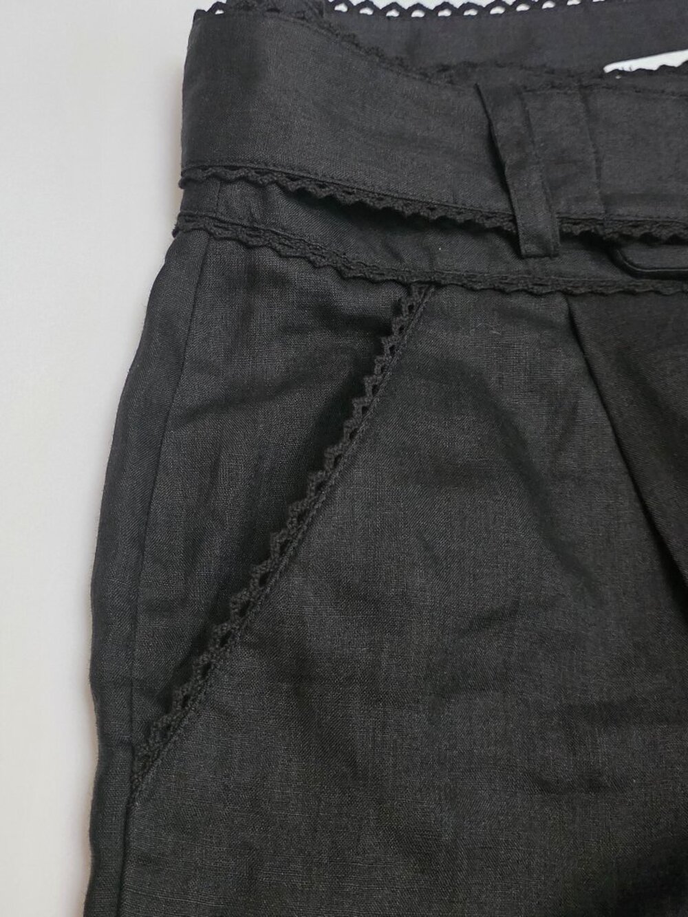 Veronica Beard Hobbes Belted Shorts - Picture 9 of 16